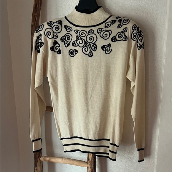 Sweaters - Vintage Wool Blend Mock Turtleneck Cream Sweater with Black Embroidery Medium